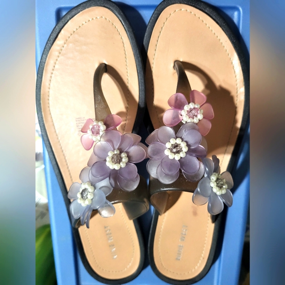 NINE WEST jeweled  dressy jelly slippers